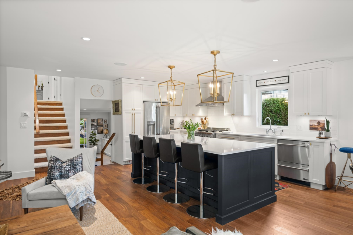 Kitchen Photo of 19788 49 Avenue, Langley, BC