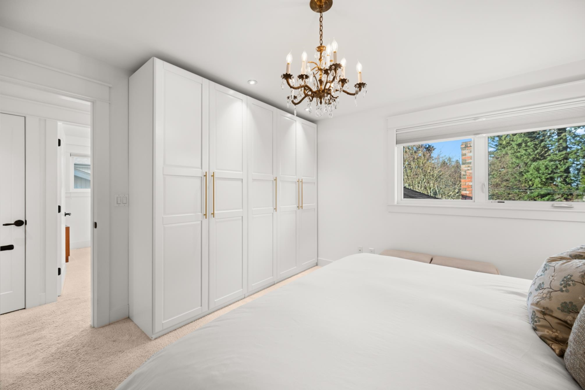 Laundry Room Photo of 19788 49 Avenue, Langley, BC