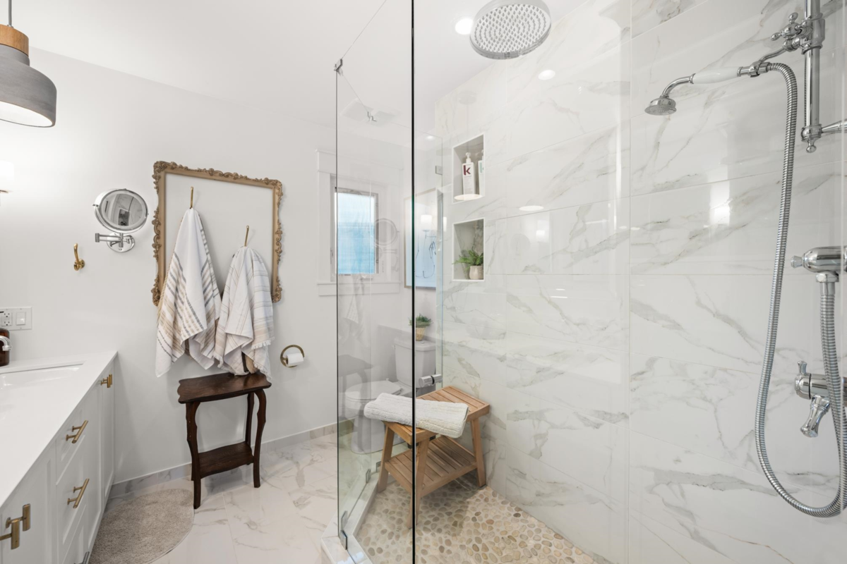 Mudroom Photo of 19788 49 Avenue, Langley, BC