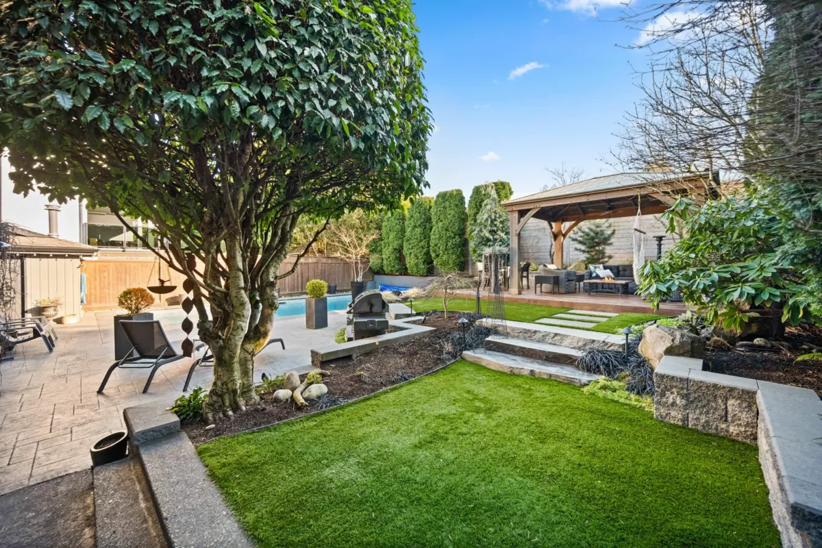 Swimming Pool Photo of 19788 49 Avenue, Langley, BC