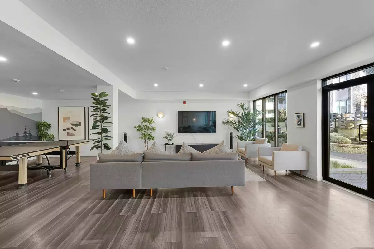 Hallway Photo of 122 15825 85 Avenue, Surrey, BC