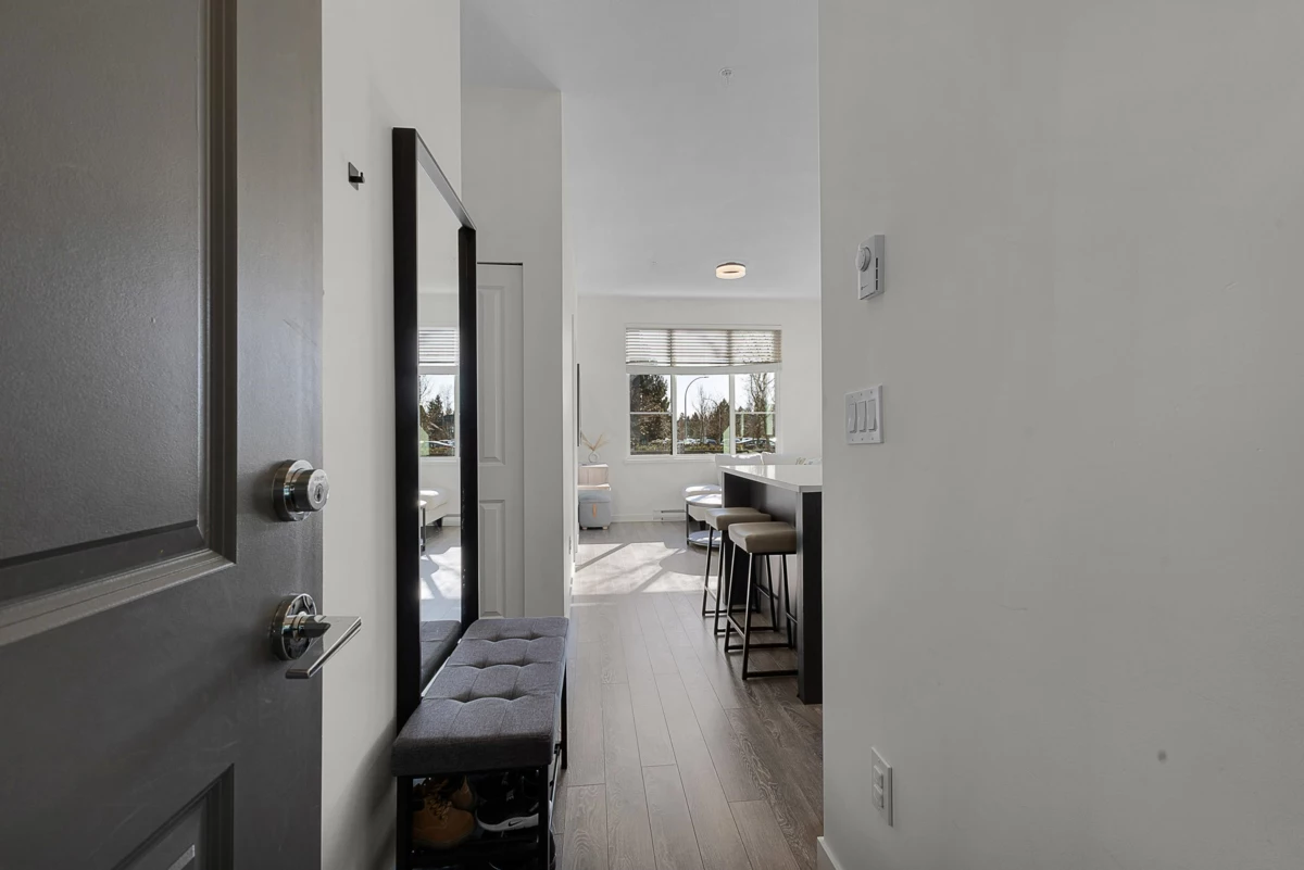 Kitchen Photo of 122 15825 85 Avenue, Surrey, BC