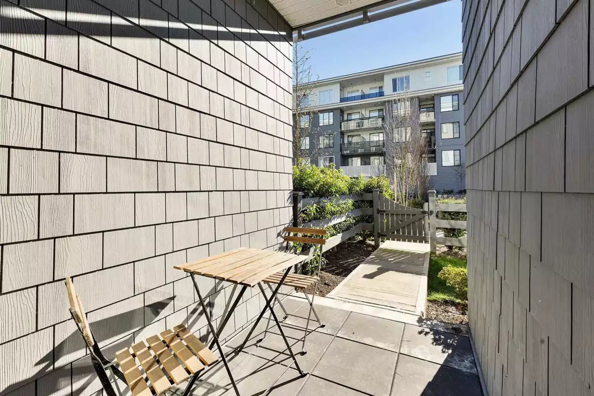 Office / Den Photo of 122 15825 85 Avenue, Surrey, BC