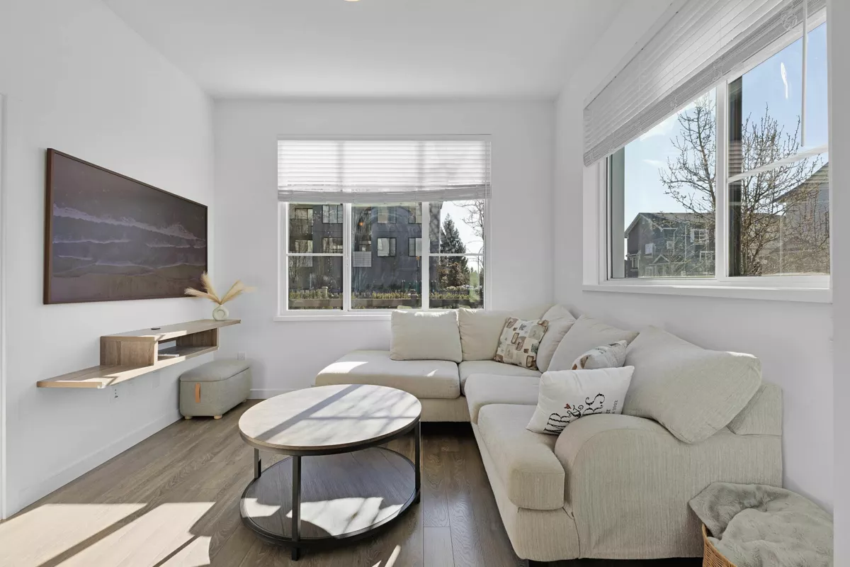 Primary Bathroom Photo of 122 15825 85 Avenue, Surrey, BC