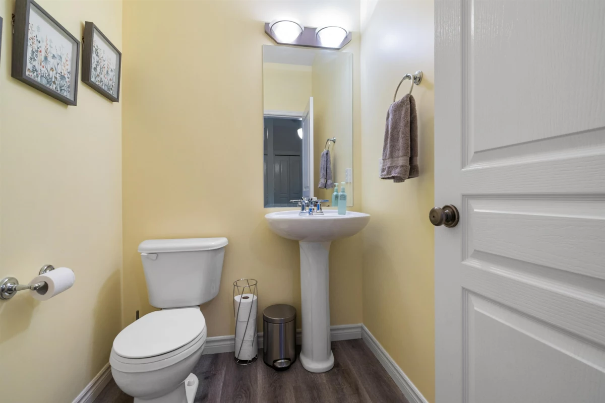 Bedroom 3 Photo of 129 46360 Valleyview Road, Chilliwack, BC