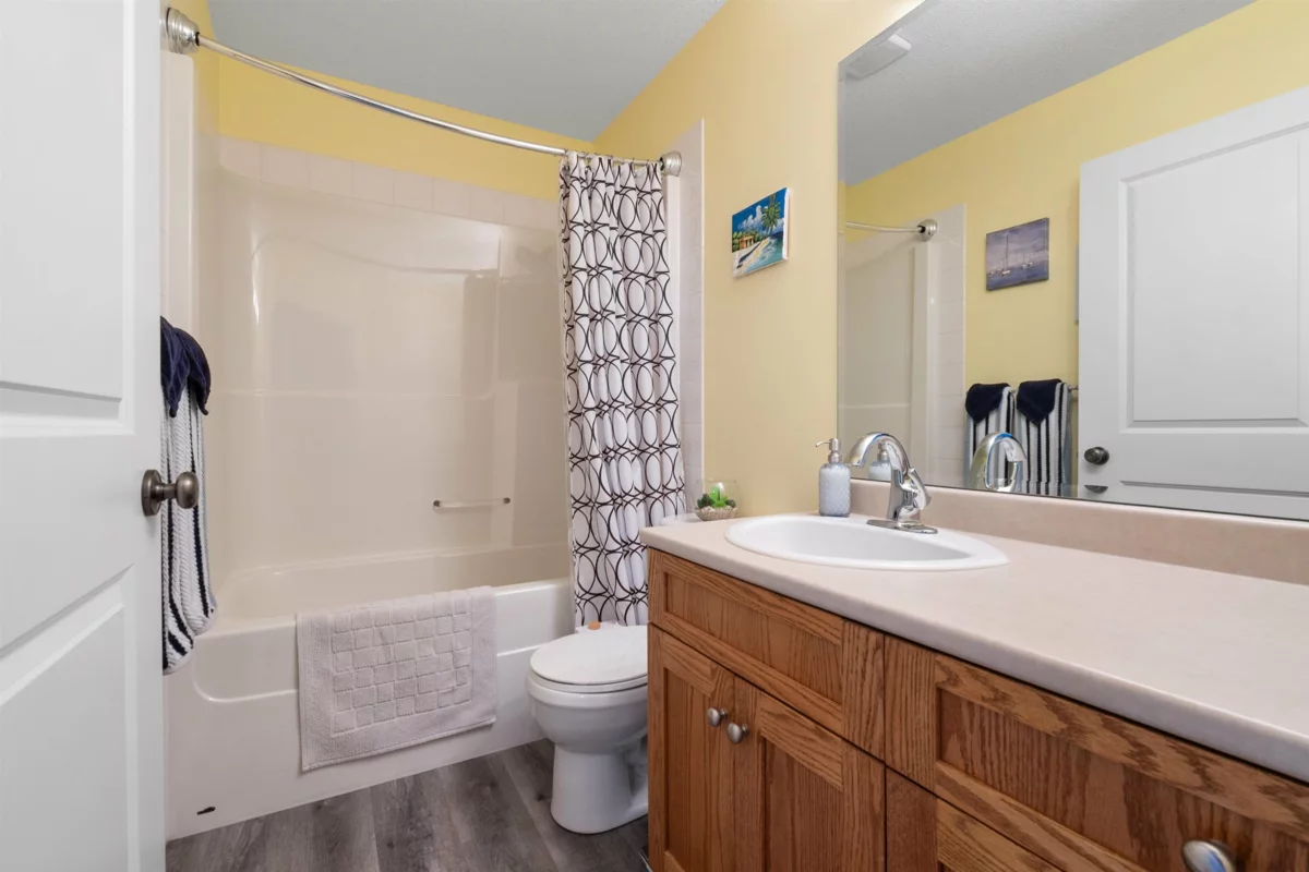 Laundry Room Photo of 129 46360 Valleyview Road, Chilliwack, BC