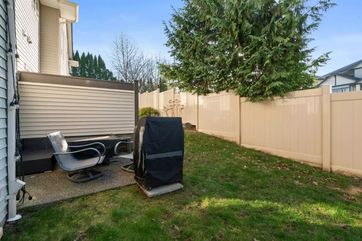 Staircase Photo of 129 46360 Valleyview Road, Chilliwack, BC