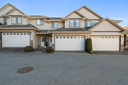 Front Yard Photo of 129 46360 Valleyview Road, Chilliwack, BC