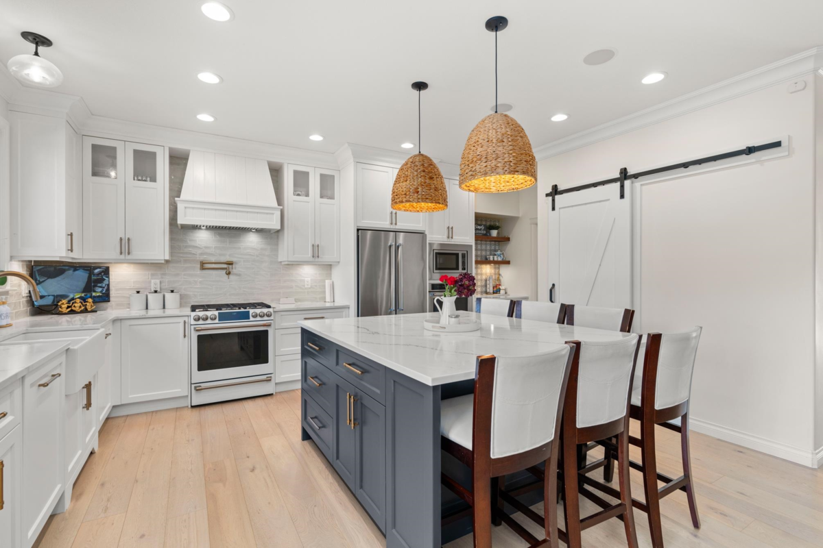 Breakfast Nook Photo of 36395 Westminster Drive, Abbotsford, BC