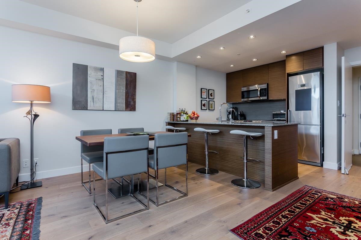 Kitchen Island Photo of 1635 Eastern Avenue, North Vancouver, BC