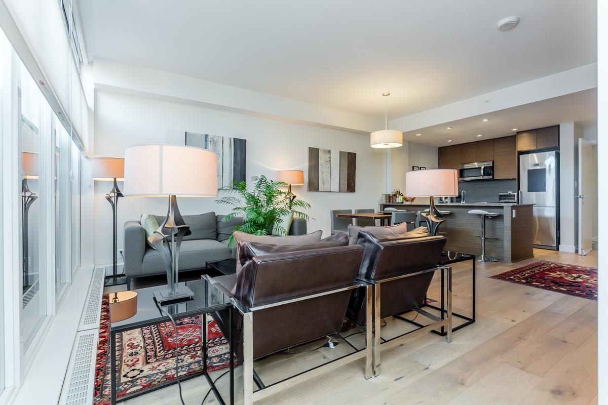 Kitchen Photo of 1635 Eastern Avenue, North Vancouver, BC