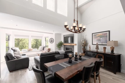 Kitchen Island Photo of 325 3309 Ptarmigan Place, Whistler, BC