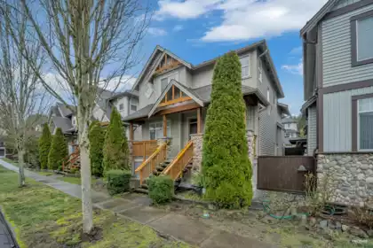 Garden / Landscaping Photo of 10328 243a Street, Maple Ridge, BC