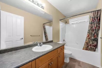 Laundry Room Photo of 10328 243a Street, Maple Ridge, BC