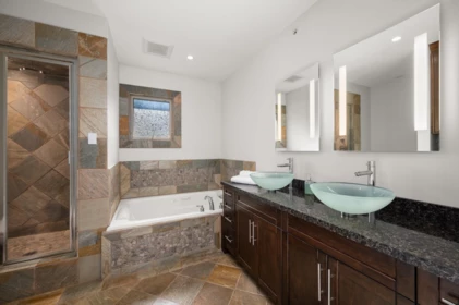 Walk-In Closet Photo of 1247 Stayte Road, White Rock, BC