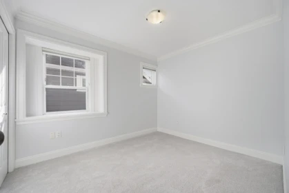 Hallway Photo of 2411 George Street, North Vancouver, BC