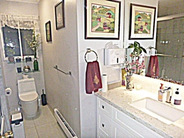 Guest Bathroom Photo of 11171 Steveston Highway, Richmond, BC