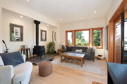 1655 Evergreen Lane, Bowen Island, BC, Bowen Island — Single Family Residence for sale