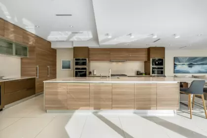 Kitchen Photo of 1360 Queens Avenue, West Vancouver, BC