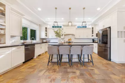 Breakfast Nook Photo of 17038 Greenway Drive, Surrey, BC