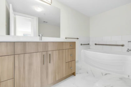 Powder Room Photo of 5204 5111 Garden City Road, Richmond, BC