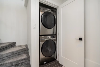 Basement Recreation Room Photo of 17233 60 Avenue, Surrey, BC