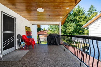 Outdoor Patio Photo of 17233 60 Avenue, Surrey, BC