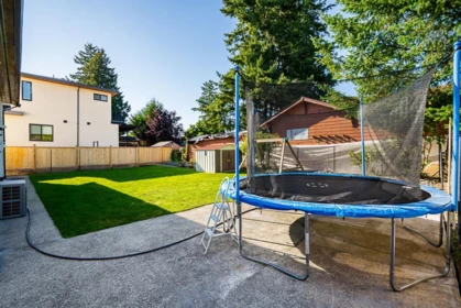 Swimming Pool Photo of 17233 60 Avenue, Surrey, BC