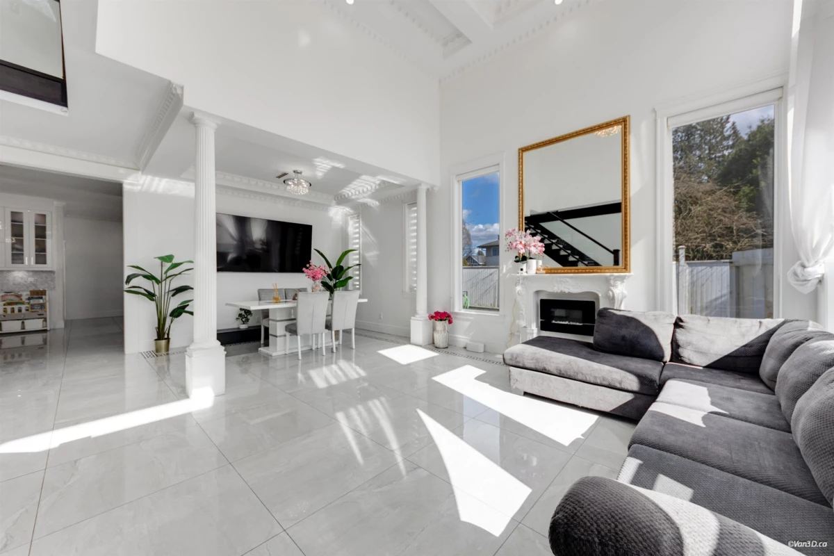 Living Room Photo of 11871 Aztec Street, Richmond, BC