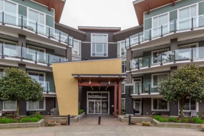 202 45389 Chehalis Drive, Chilliwack, BC, Chilliwack — Apartment/Condo for sale