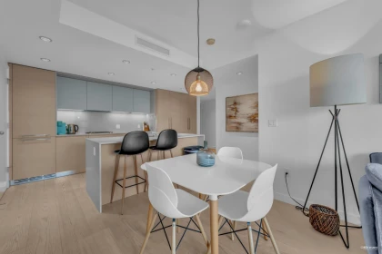 Kitchen Island Photo of 2212 1289 Hornby Street, Vancouver, BC