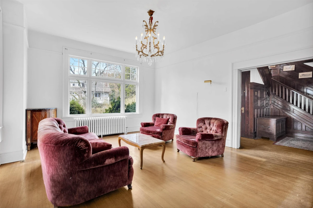 Family Room Photo of 3924 Pine Crescent, Vancouver, BC