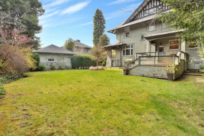 Front Yard Photo of 3924 Pine Crescent, Vancouver, BC