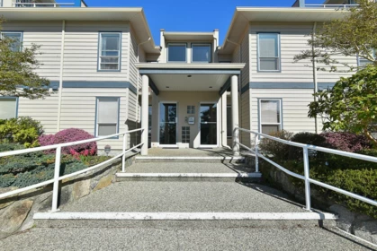 Mudroom Photo of 104 5768 Marine Way, Sechelt, BC