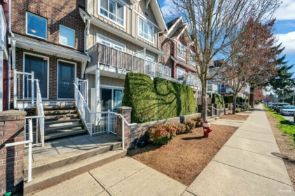 309 1661 Fraser Avenue, Port Coquitlam, BC, Port Coquitlam — Townhouse for sale