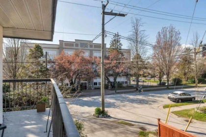 Kitchen Photo of 204 1515 E 5th Avenue, Vancouver, BC