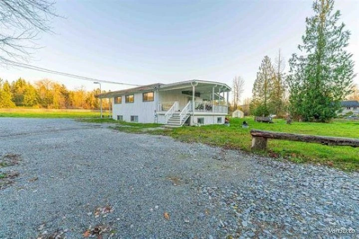 Family Room Photo of 12753 256 Street, Maple Ridge, BC