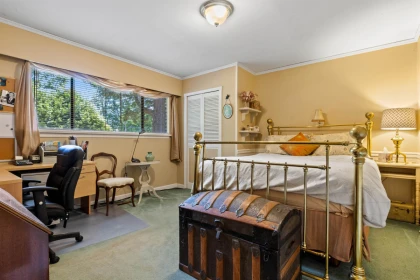 Hallway Photo of 17791 20 Avenue, Surrey, BC