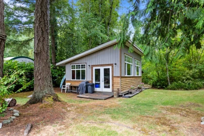 Hot Tub / Spa Photo of 17791 20 Avenue, Surrey, BC