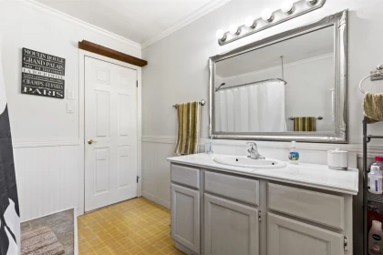 Primary Bathroom Photo of 17791 20 Avenue, Surrey, BC