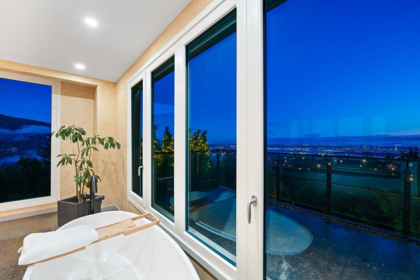 Loft / Bonus Room Photo of 592 Craigmohr Drive, West Vancouver, BC