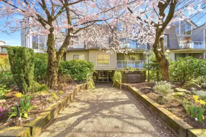 Front Yard Photo of 206 68 Richmond Street, New Westminster, BC