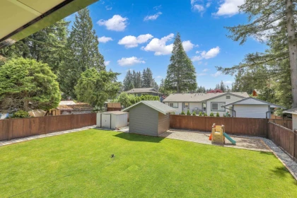 Garden / Landscaping Photo of 19654 47 Avenue, Langley, BC
