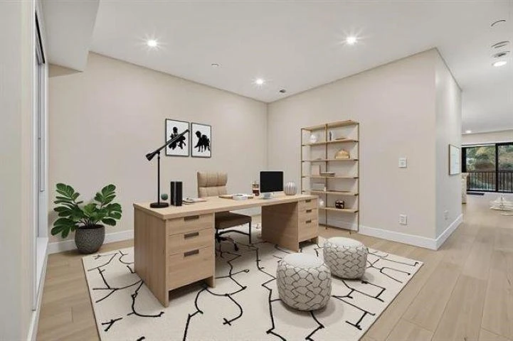 Living Room Photo of 14204 North Bluff Road, White Rock, BC