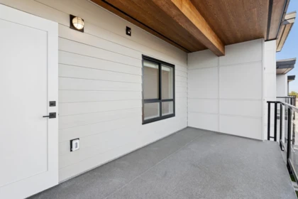 Hallway Photo of 417 20286 72b Avenue, Langley, BC
