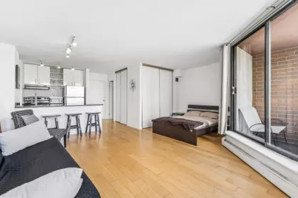 411 1330 Burrard Street, Vancouver, BC, Vancouver — Apartment/Condo for sale