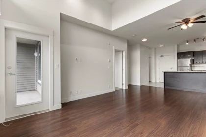 Primary Bedroom Photo of 412 33539 Holland Avenue, Abbotsford, BC