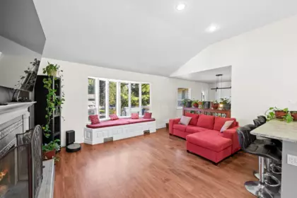 Kitchen Photo of 21796 Howison Avenue, Maple Ridge, BC