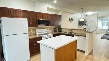 Kitchen Island Photo of 15 16588 Fraser Highway, Surrey, BC