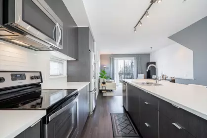 Kitchen Island Photo of 13 2325 Ranger Lane, Port Coquitlam, BC